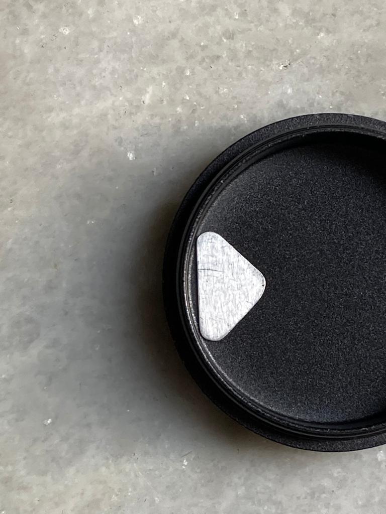 THE CHEDDAR GRIND:NON-STICK O.G GRINDER | The Roll N Puff - Image 3